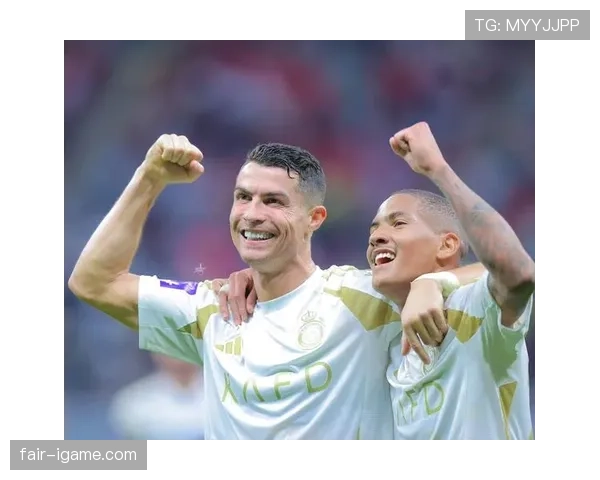 阿尔比赛精彩瞬间回顾:球员高光表现与战术博弈成焦点 阿尔比赛精彩瞬间回顾:球员高光表现与战术博弈成焦点