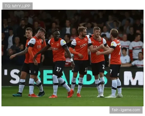 卢顿城全力冲刺关键战，保级希望重燃